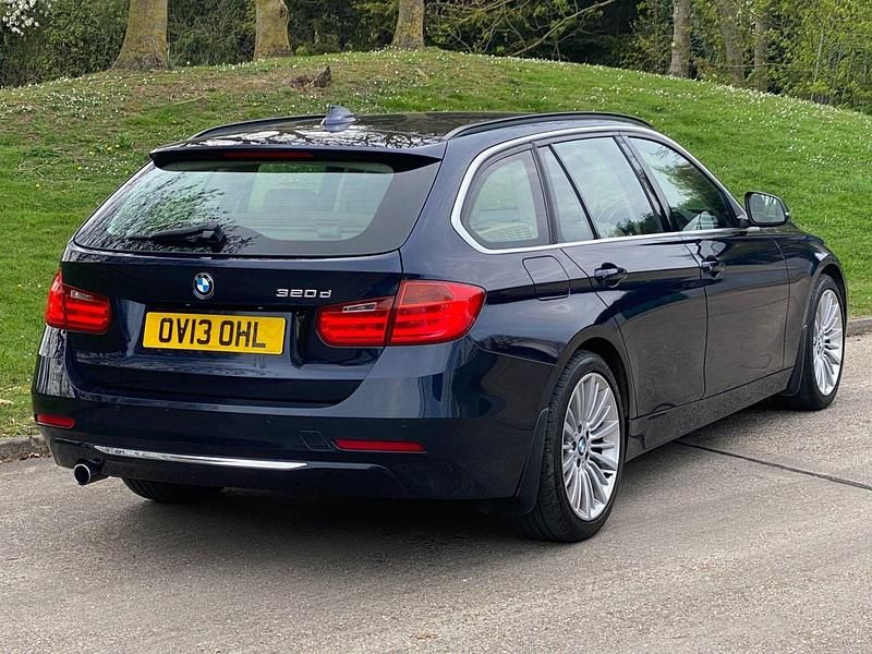 Used BMW 320 Luxury Line 2013 Blue Estate