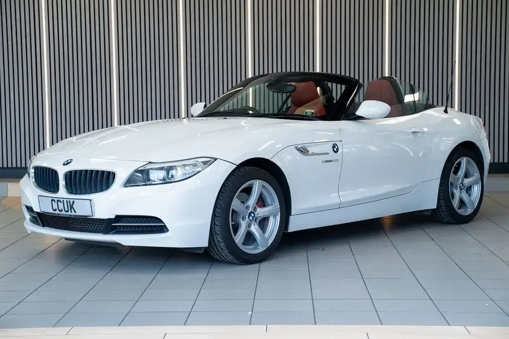 Used BMW Z4 Comfort Edition 184 HP (135 kW) 2014 White Cabriolet