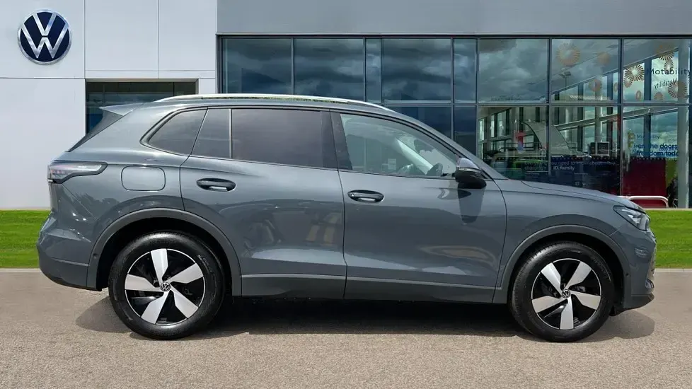 New VW Tiguan Match 150 HP (110 kW) 2026 Dolphin grey metallic SUV