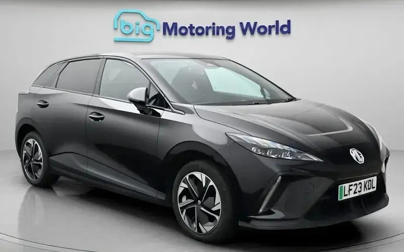 Begagnad MG MG4 EV Trophy 150 kW (204 HK) 2025 Halvkombi