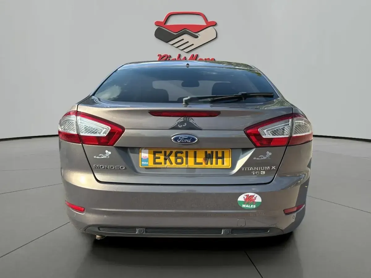 Used Ford Mondeo Titanium X 163 HP (119 kW) 2011 Brown Hatchback