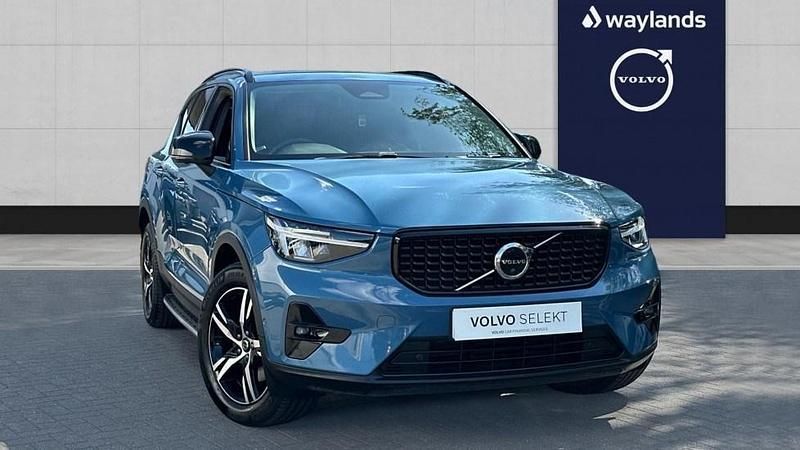 Black Used 2022 Volvo XC40 Plus SUV | £28,040 (Fair price) - Image 1/4