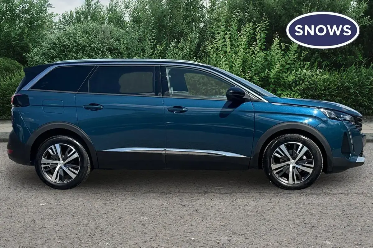 Used Peugeot 5008 Allure+ 131 HP (96 kW) 2023 Blue SUV