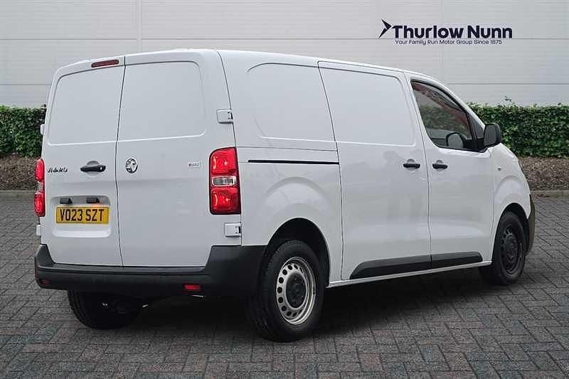Used Vauxhall Vivaro S 100 HP (73 kW) 2023 White MPV