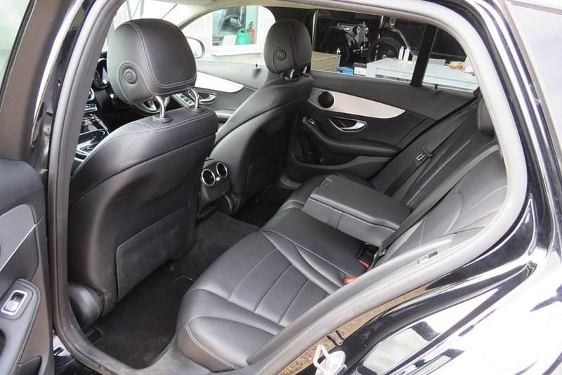 Begagnad Mercedes C350e 2016 Svart Kombi