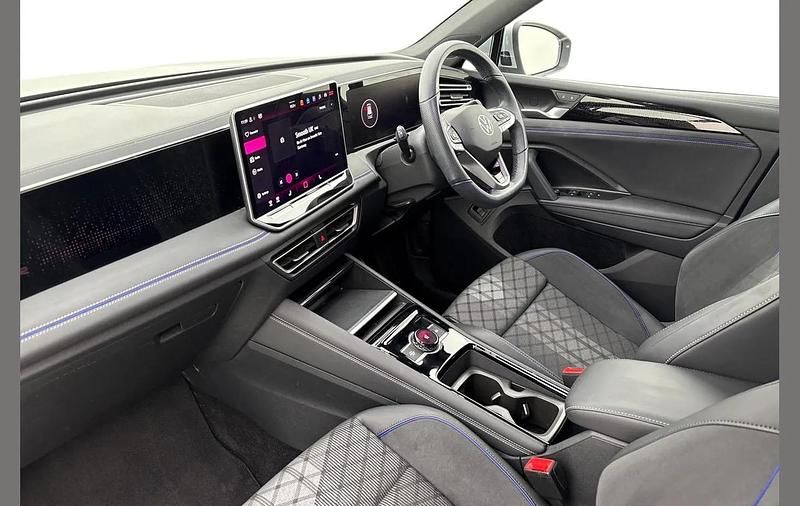 Used VW Tiguan R-line 147 HP (108 kW) 2024 Silver SUV