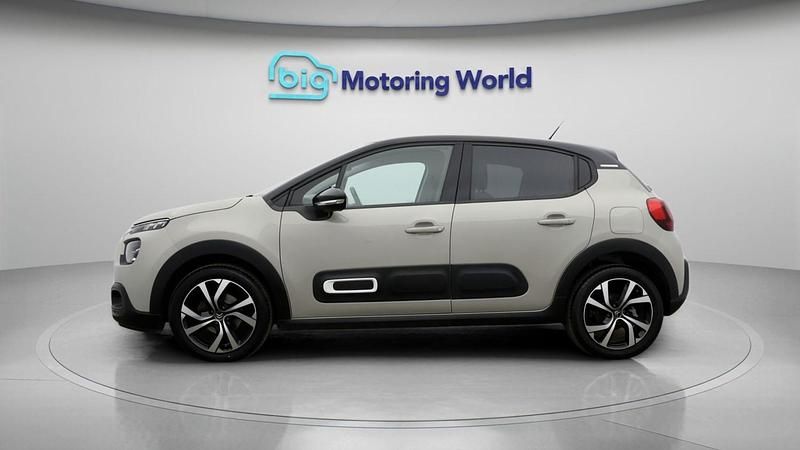 Used Citroën C3 Shine 102 HP (75 kW) 2022 Beige Hatchback