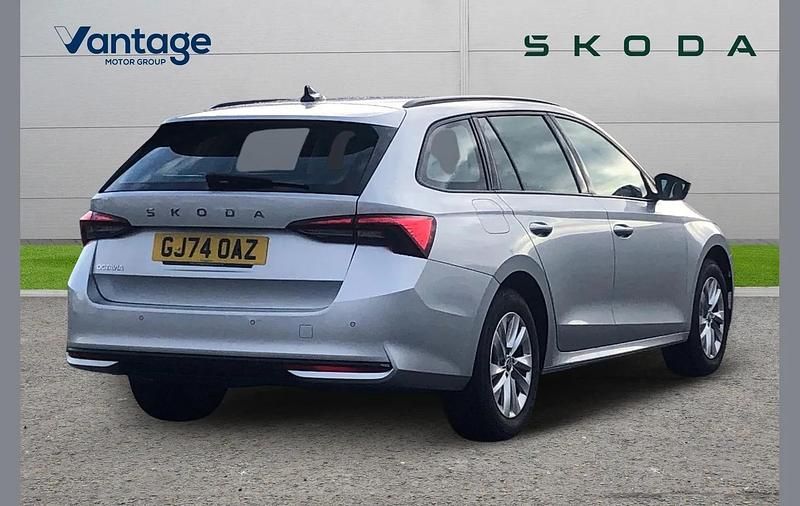 Used Skoda Octavia SE Technology 113 HP (83 kW) 2024 Brilliant silver metallic Estate