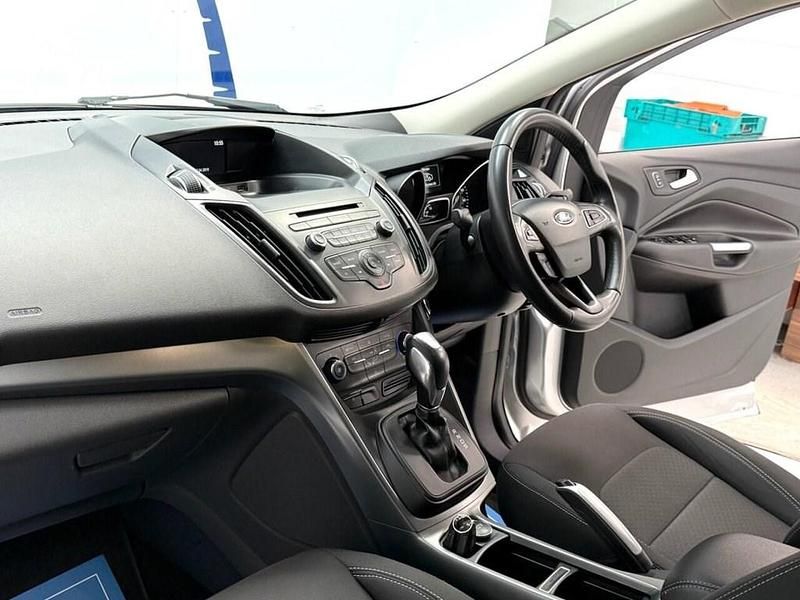 Used Ford Kuga Zetec 120 HP (88 kW) 2019 Silver SUV