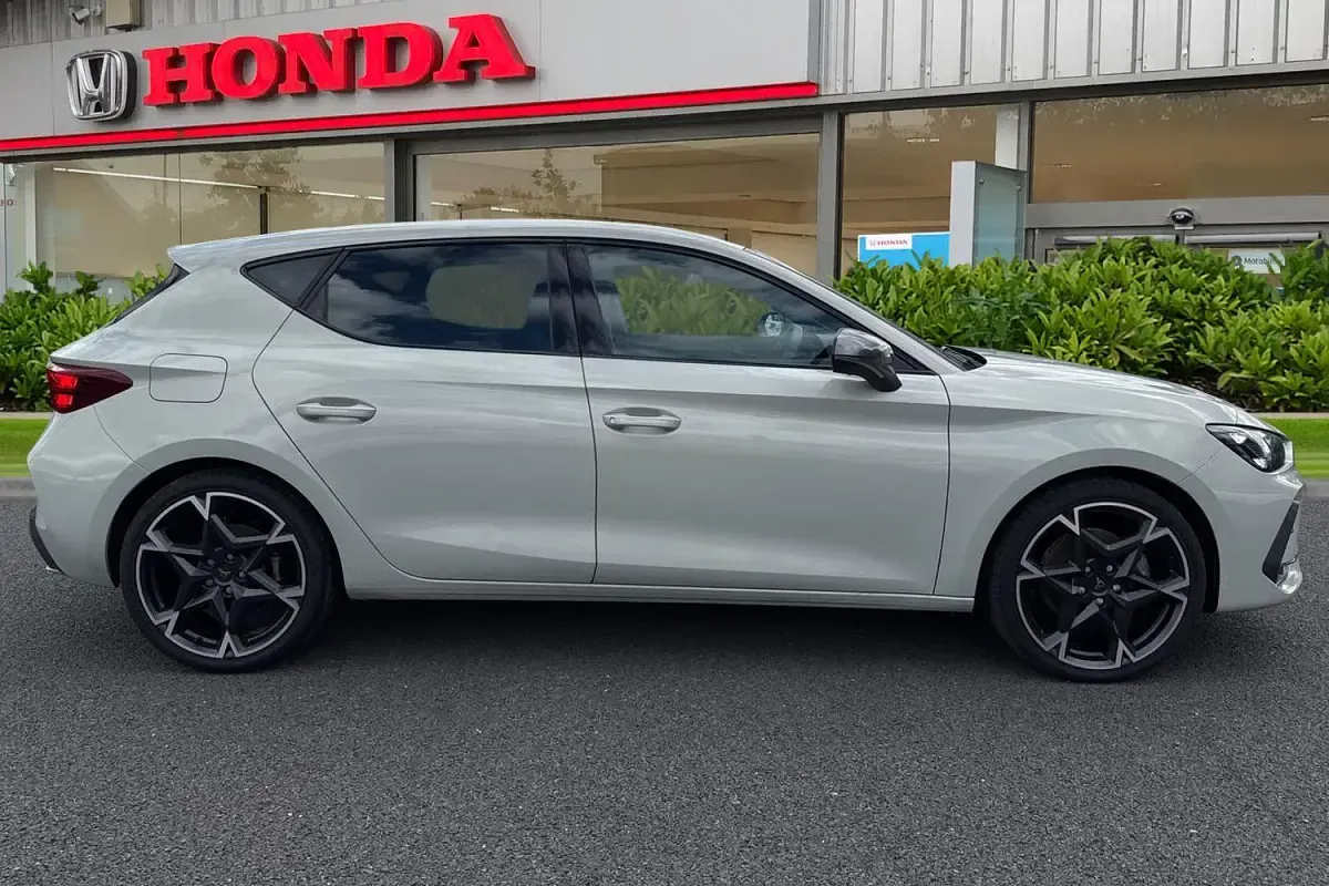 Used Cupra Leon 150 HP (110 kW) 2025 Grey Hatchback
