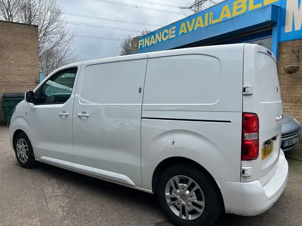 Used Vauxhall Vivaro Sportive 2020 White MPV