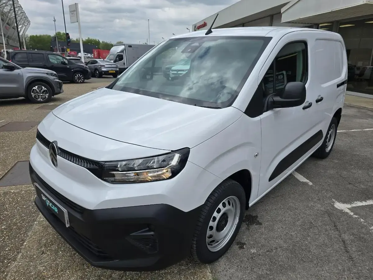 New Citroën Berlingo 101 HP (74 kW) 2026 White MPV