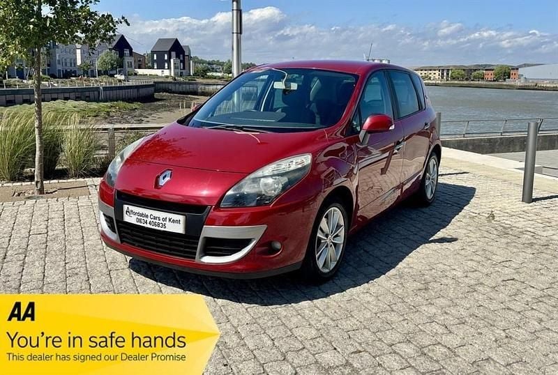 Red metallic Used 2012 Renault Scénic III MPV | £2,995 (Fair price) - Image 1/2