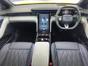 Used Ford Capri Premium 210 kW (286 HP) 2025 Yellow Estate