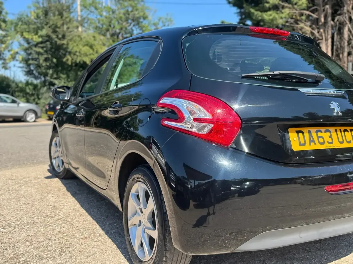 Used Peugeot 208 Active 2013 Black Hatchback