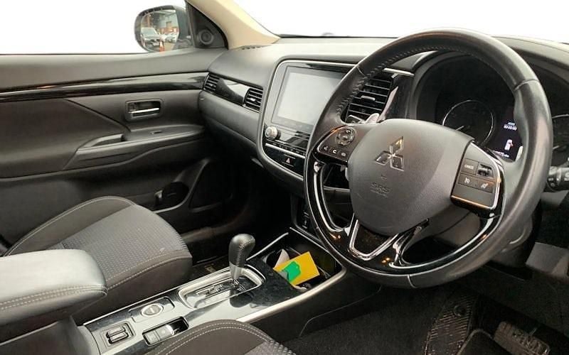 Used Mitsubishi Outlander 150 HP (110 kW) 2020 SUV
