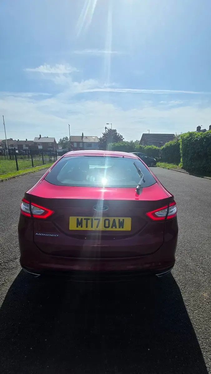 Used Ford Mondeo Titanium 180 HP (132 kW) 2017 Red Hatchback
