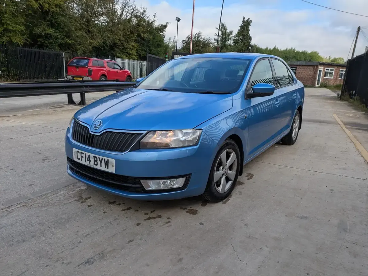 Usado Skoda Rapid SE 2014 Azul Citadino