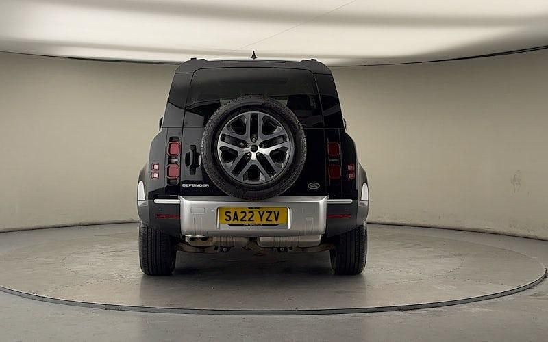 Used Land Rover Defender SE 250 HP (183 kW) 2022 Santorini black SUV
