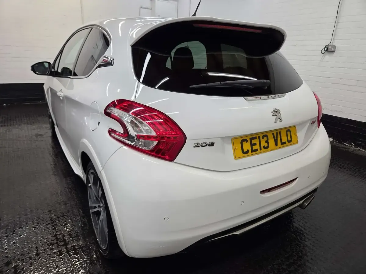 Used Peugeot 208 GTi 2013 White Hatchback
