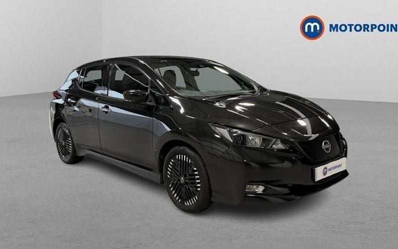 Used 2025 Nissan Leaf N-Connecta Hatchback | £9,899 (Good price) - Image 1/4