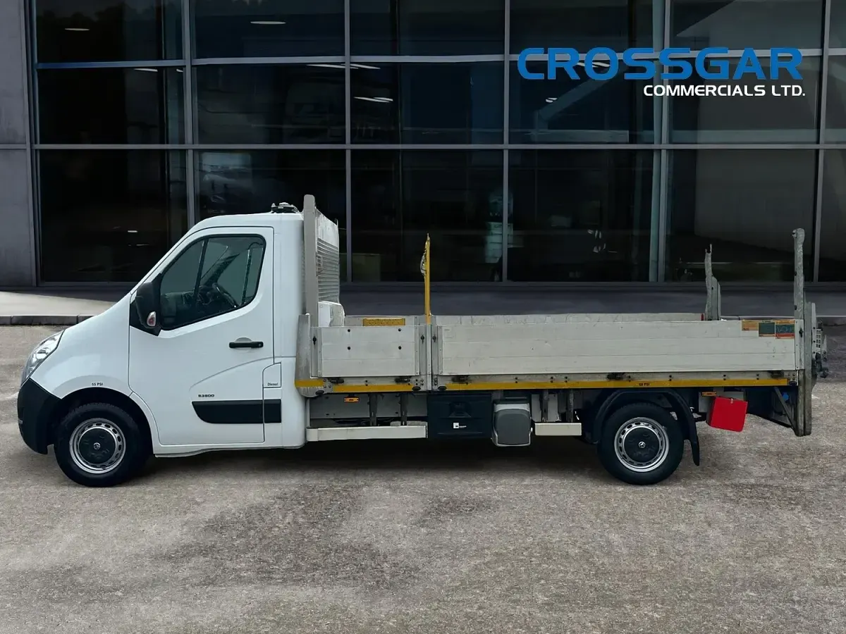 Used Vauxhall Movano 2019 White MPV