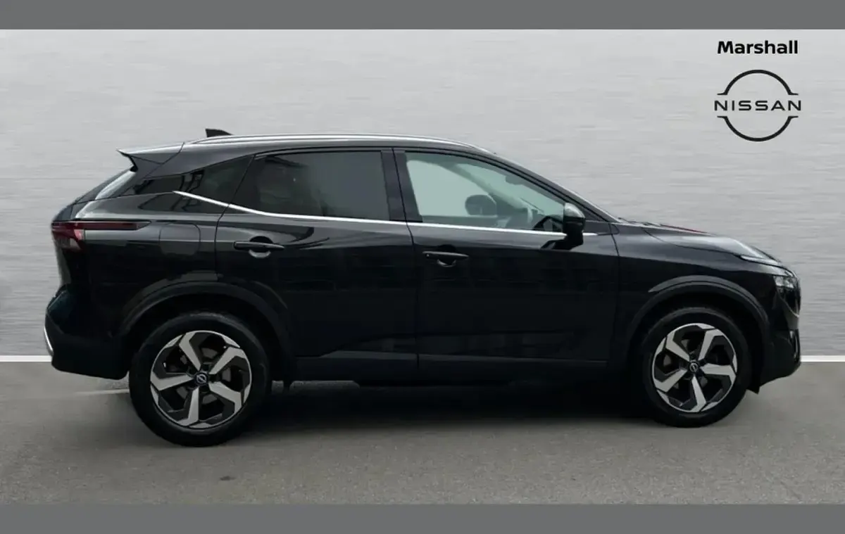 Used Nissan Qashqai N-Connecta 155 HP (114 kW) 2023 Black SUV