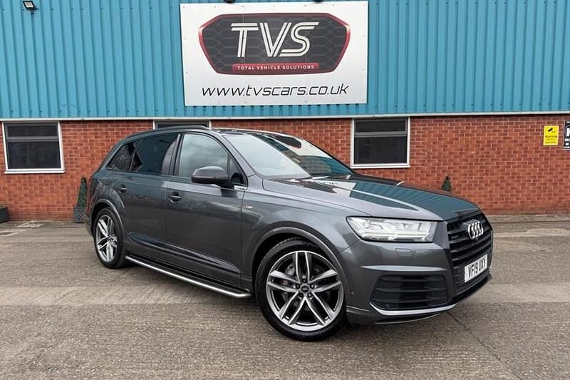 Used Audi Q7 Black Edition 286 HP (210 kW) 2019 Grey SUV