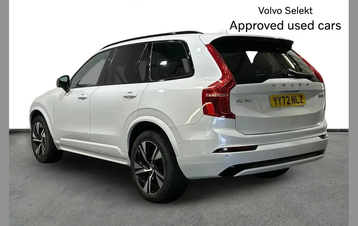 Used Volvo XC90 Plus 235 HP (172 kW) 2022 White SUV