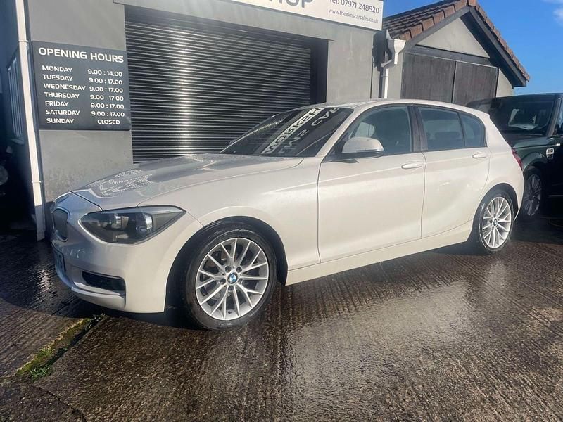 White Used 2012 BMW 118 Hatchback | £4,695 (A bit pricey) - Image 1/4