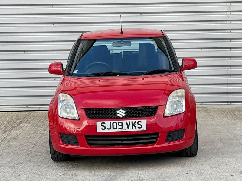 Used Suzuki Swift GL 2009 Red Hatchback