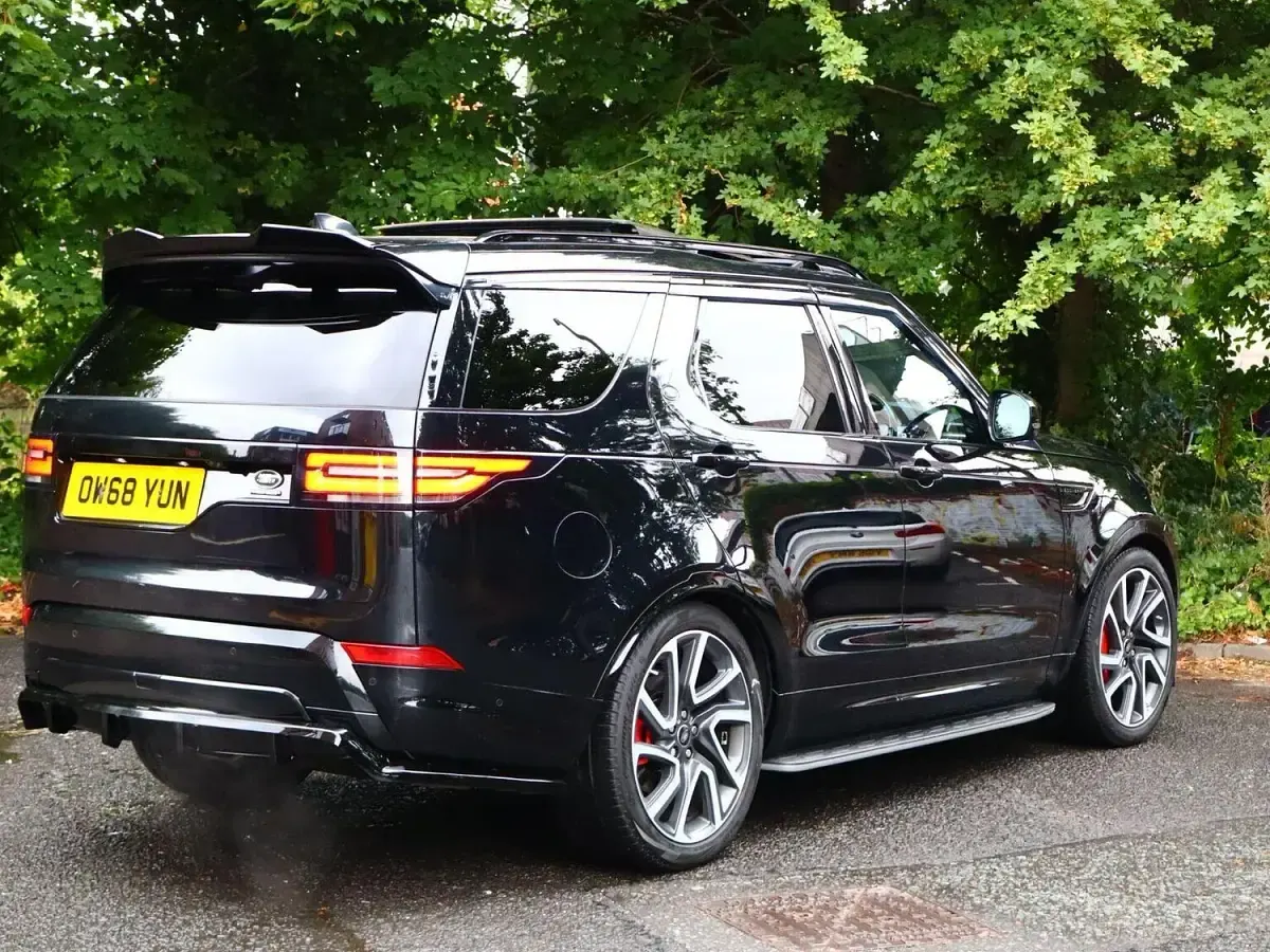 Used Land Rover Discovery HSE Luxury 306 HP (225 kW) 2019 Black SUV