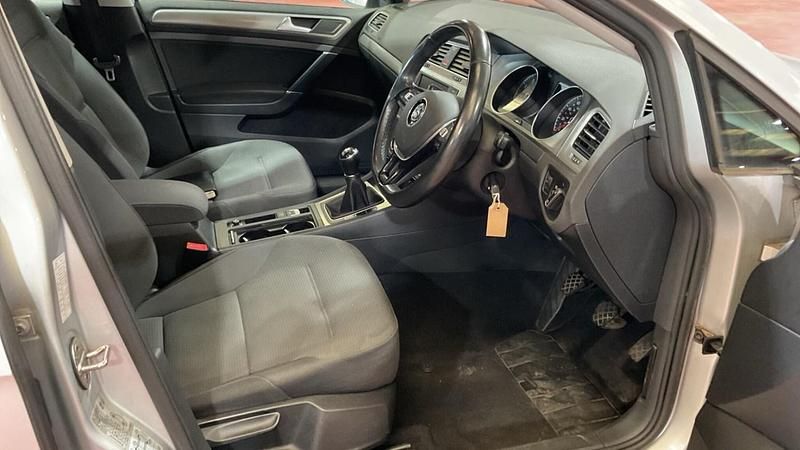 Used VW Golf VII Edition 125 HP (91 kW) 2016 Silver Hatchback