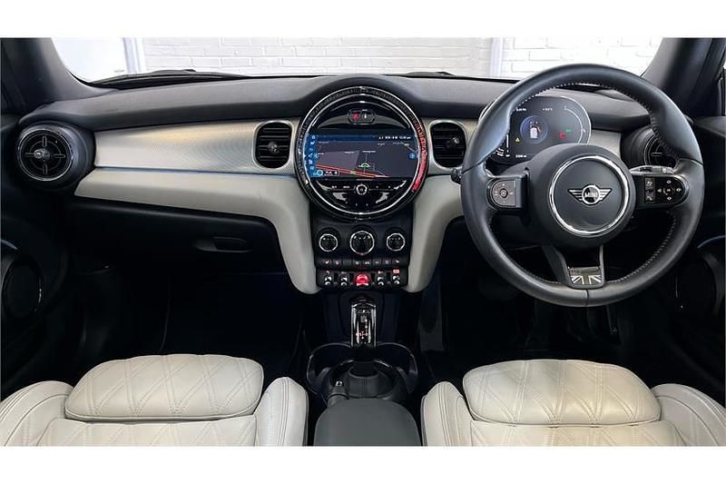 Used Mini Cooper Exclusive 136 HP (100 kW) 2023 Other Hatchback