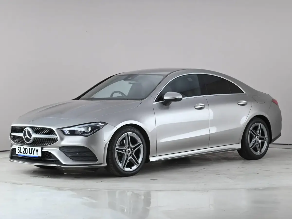 Usado Mercedes CLA180 AMG line 2020 Prateado Sedan