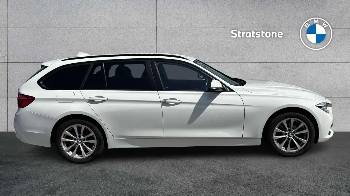 Used BMW 318 148 HP (108 kW) 2019 White Estate