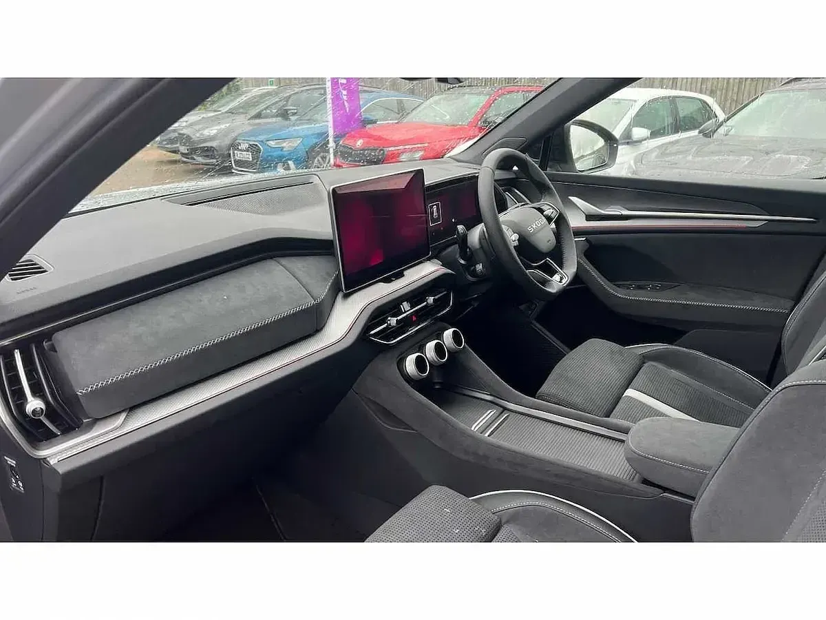 New Skoda Kodiaq SportLine 200 HP (147 kW) 2026 Silver SUV