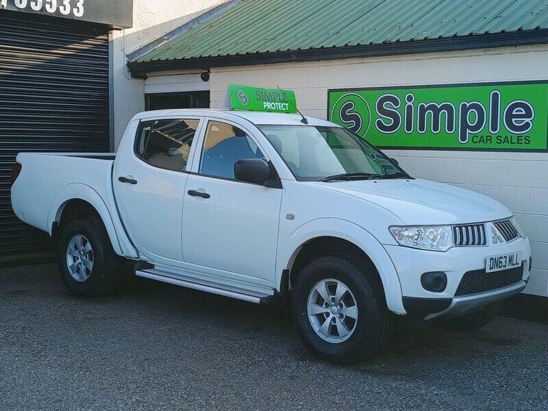 White Used 2013 Mitsubishi L200 Pickup | £6,995 (Fair price) - Image 1/4
