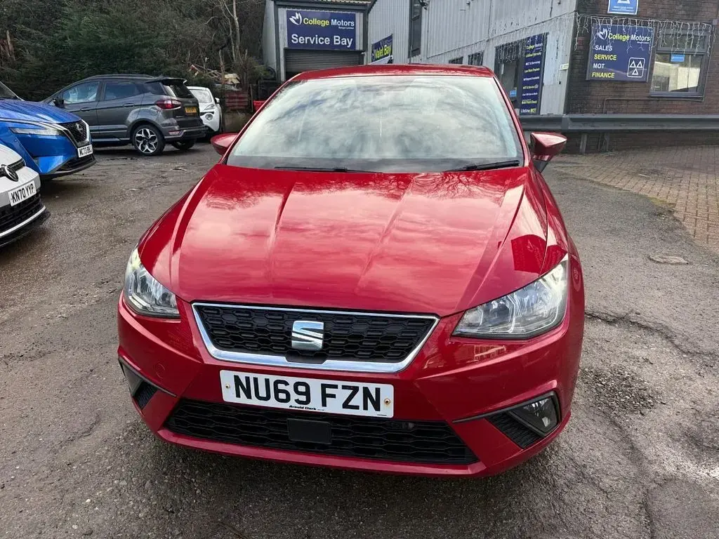 Used Seat Ibiza SE Technology 95 HP (69 kW) 2019 Red Hatchback