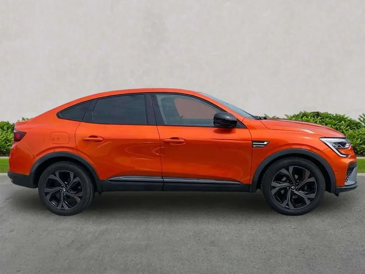 Used Renault Arkana R.S. 140 HP (102 kW) 2023 Orange SUV