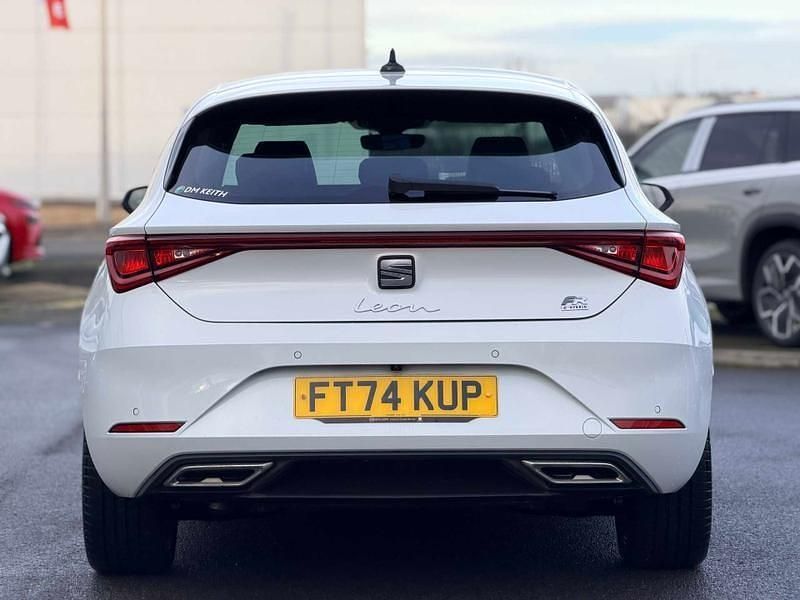 Used Seat Leon FR Sport 201 HP (147 kW) 2025 White Hatchback
