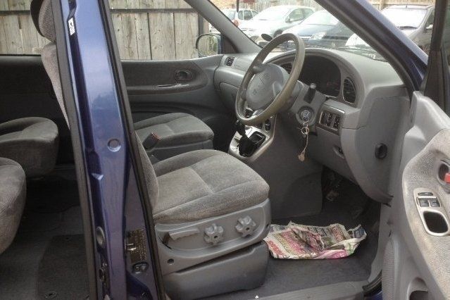 Used Kia Sedona 2003 MPV