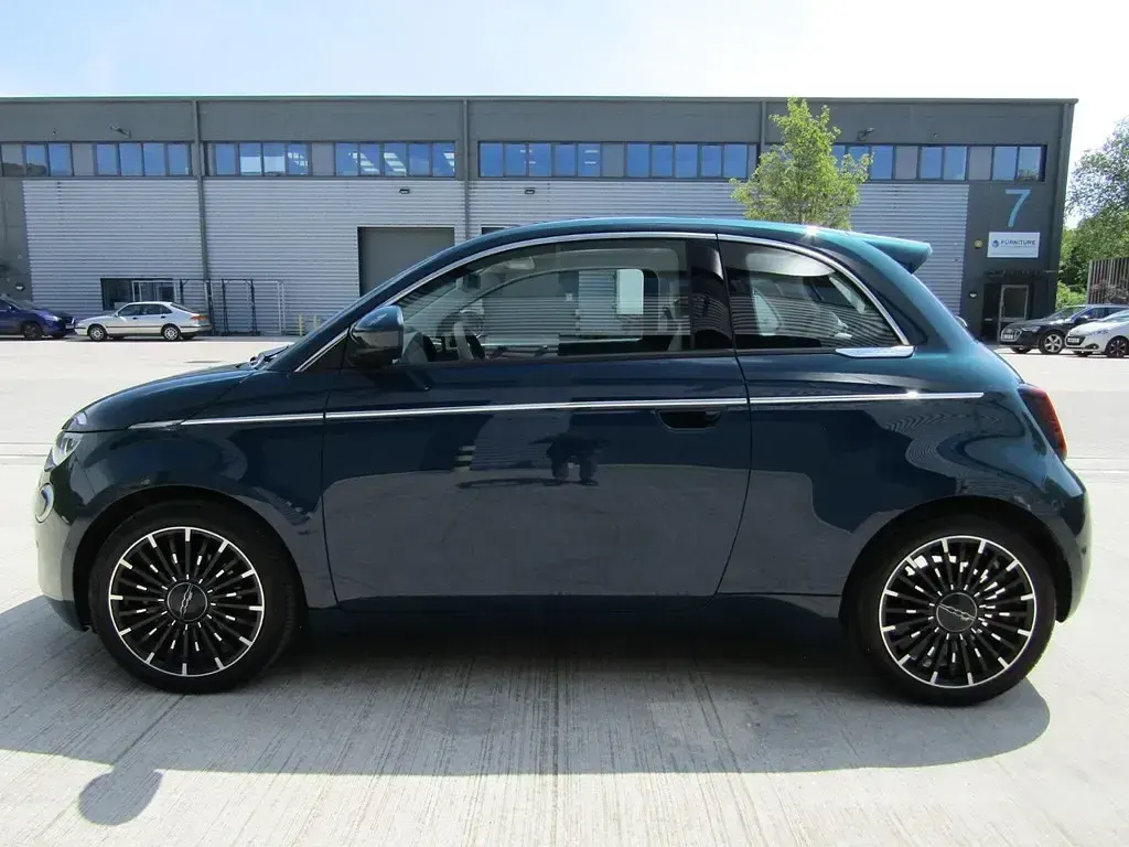 Used Fiat 500e La Prima 41 kW (57 HP) 2022 Hatchback
