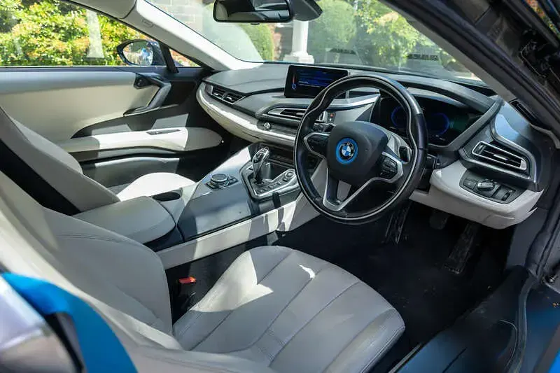 Used BMW i8 Performance 362 HP (266 kW) 2015 Blue Coupe