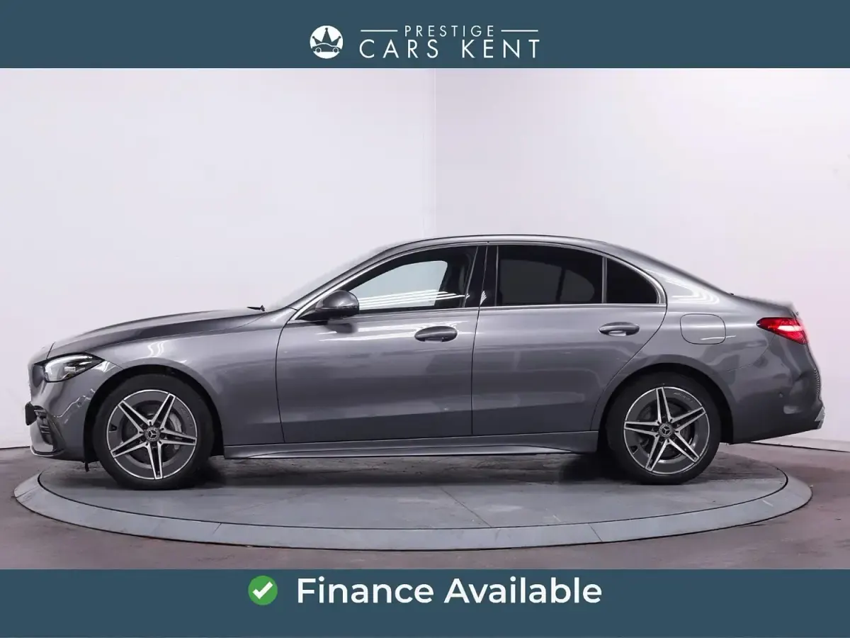 Usado Mercedes C300e AMG line 2022 Cinzento Sedan