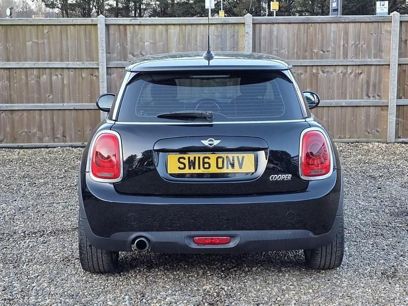 Used Mini Cooper Hatch 136 HP (100 kW) 2016 Black Hatchback