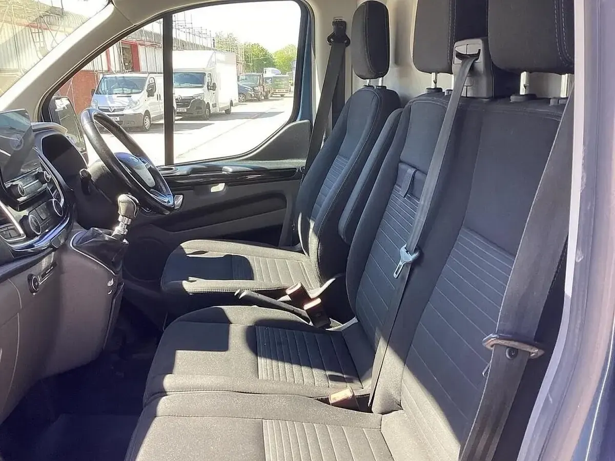 Used Ford Transit Custom Limited 130 HP (95 kW) 2020 Blue Van