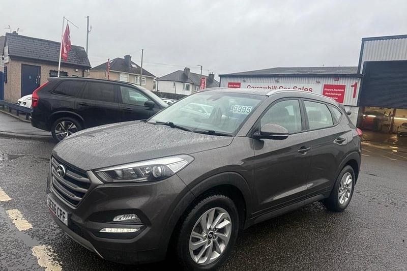 Used Hyundai Tucson SE 136 HP (100 kW) 2017 Grey SUV