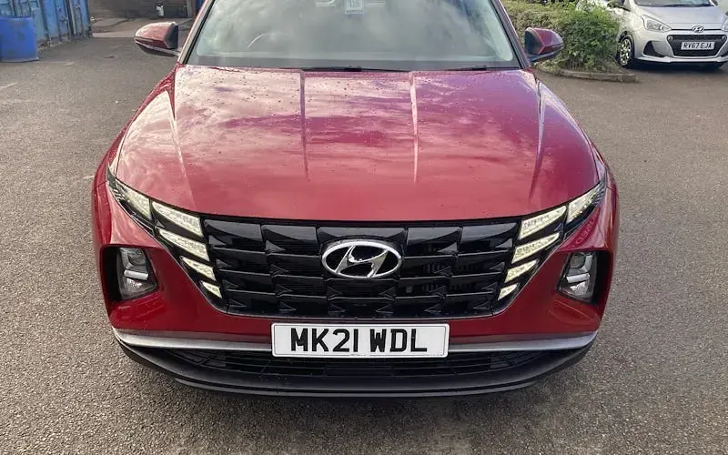Used Hyundai Tucson SE 150 HP (110 kW) 2021 Red SUV