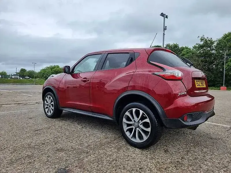 Used Nissan Juke Tekna 117 HP (86 kW) 2017 Red SUV